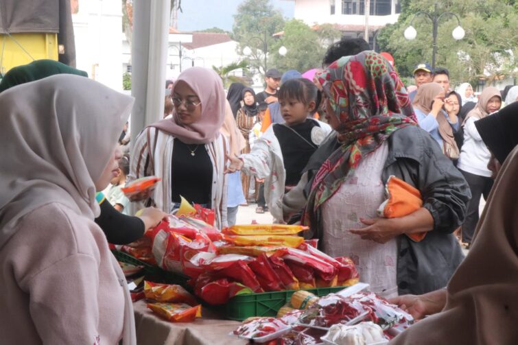 331970